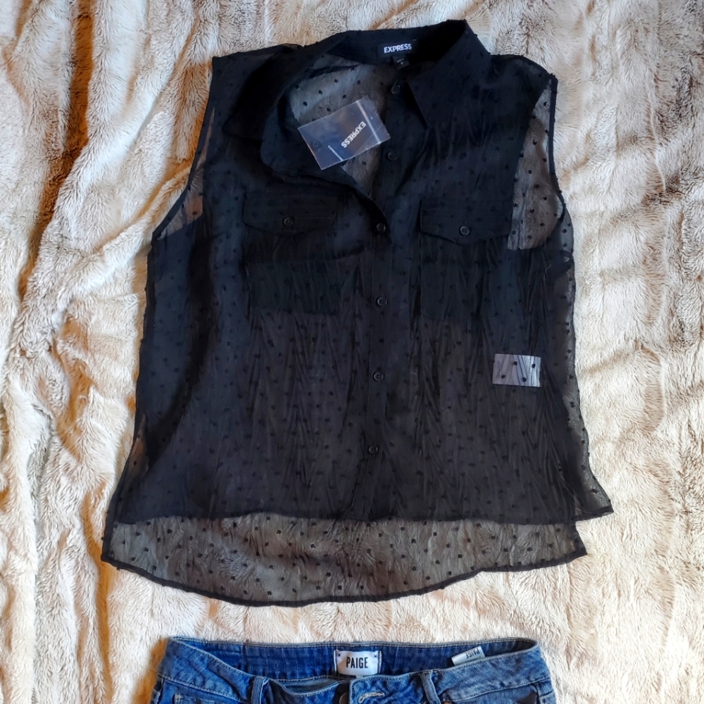 BNWT Express Swiss Dot sleeveless top -Sz SM
